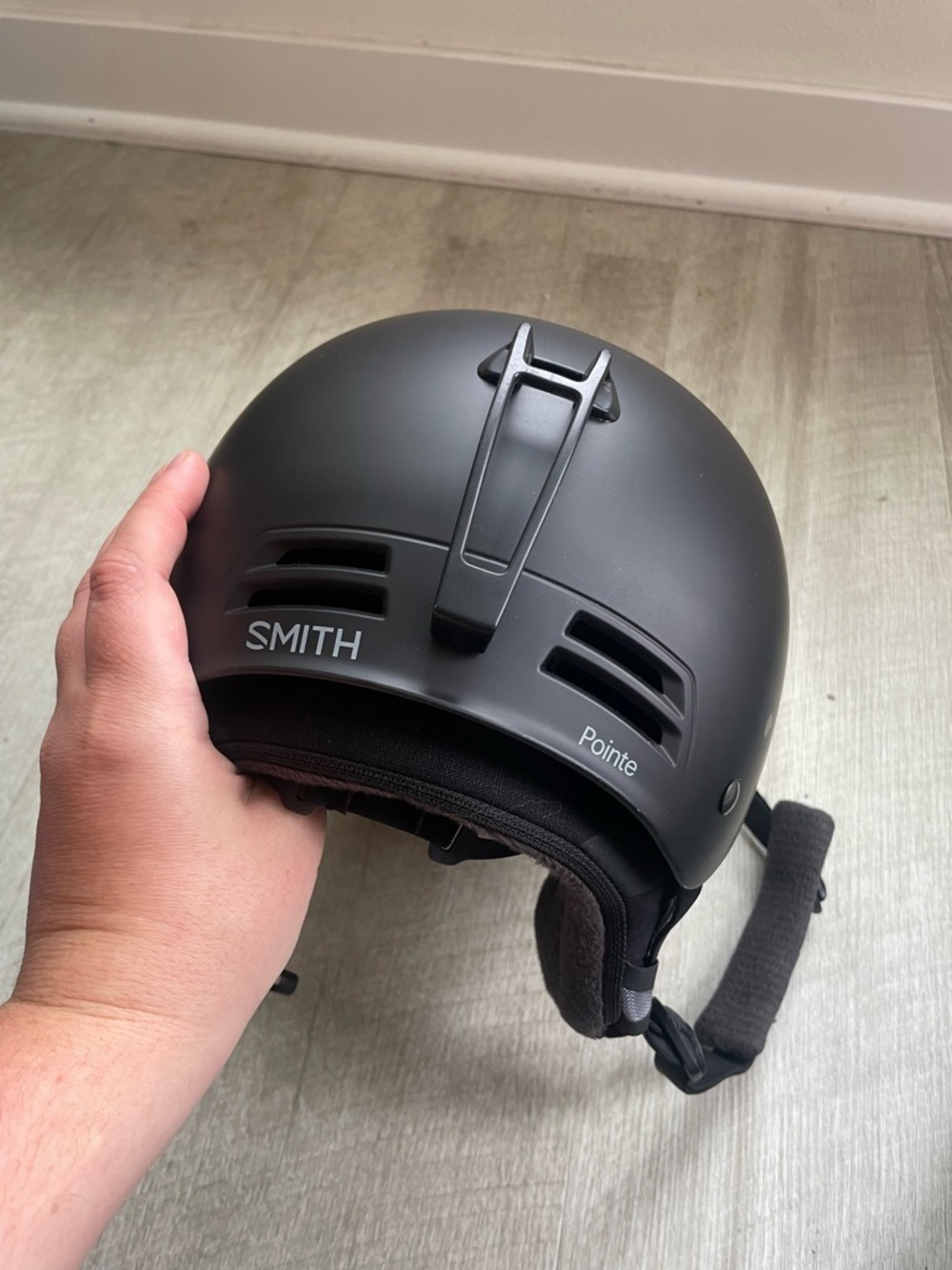 SMITH Matte Black Ski/Snow Helmet with Goggle Clip - Medium